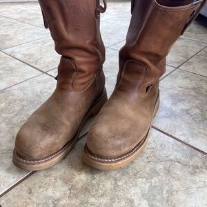 Thorogood pull on boot